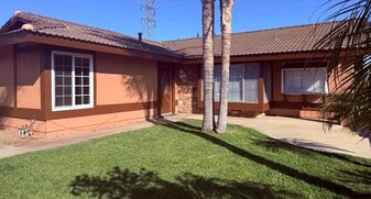 Building Photo - 2920 Bixby Dr