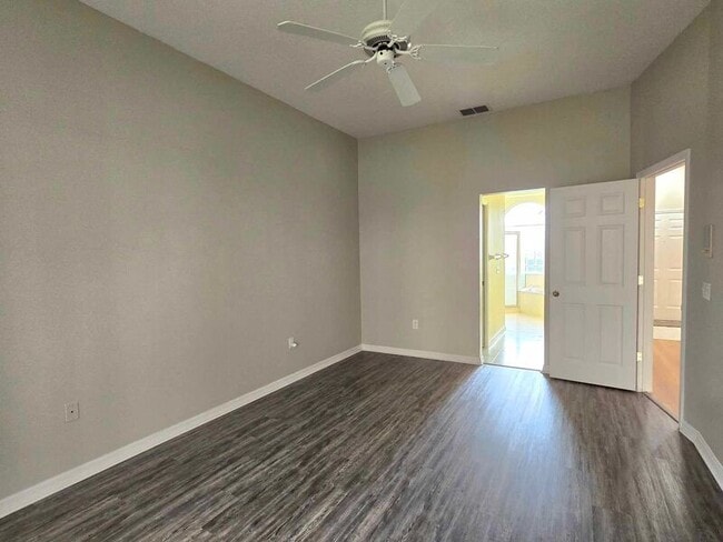 Building Photo - 7047 Hazeltine Cir
