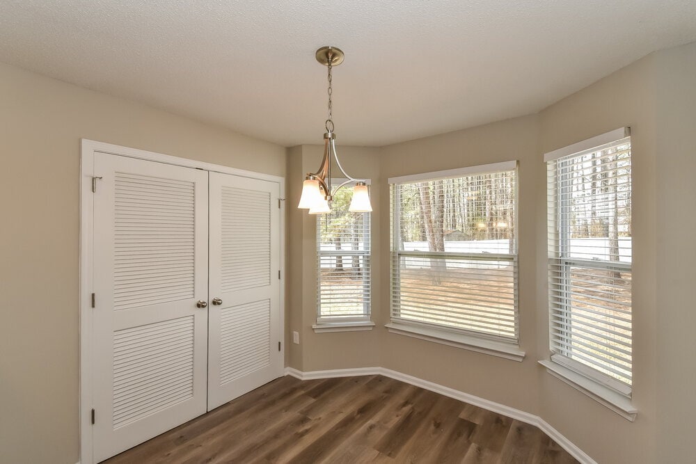 Building Photo - 146 Edison Dr