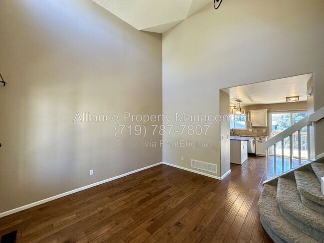 Building Photo - 965 Piros Dr