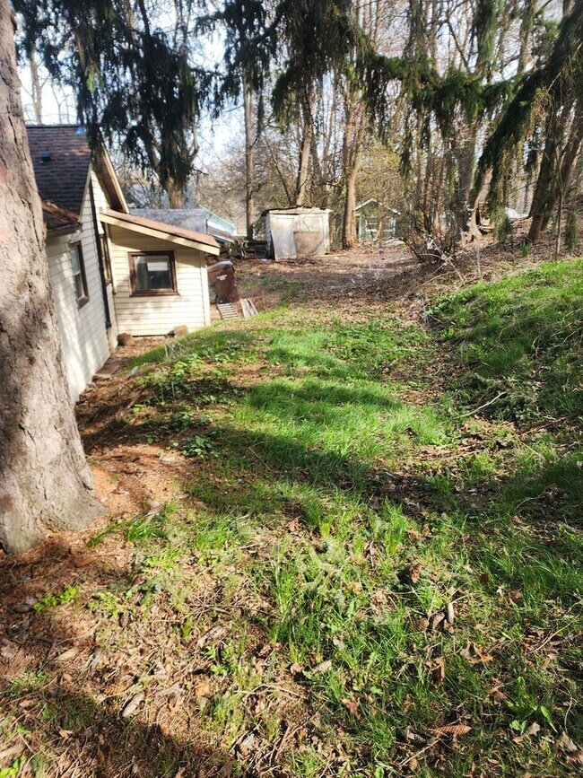 Building Photo - 505 SE South St