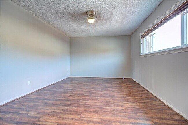 Building Photo - 10432 Hammerly Blvd