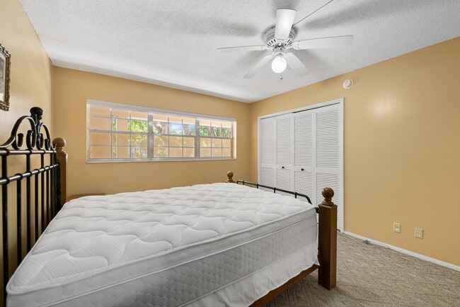 Building Photo - 3051 N Course Dr