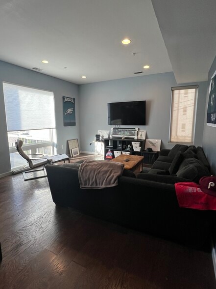 Living Room - 227 W Thompson St