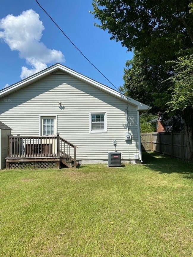 Building Photo - Cargo District home located within walking distance of Downtown Wilmington