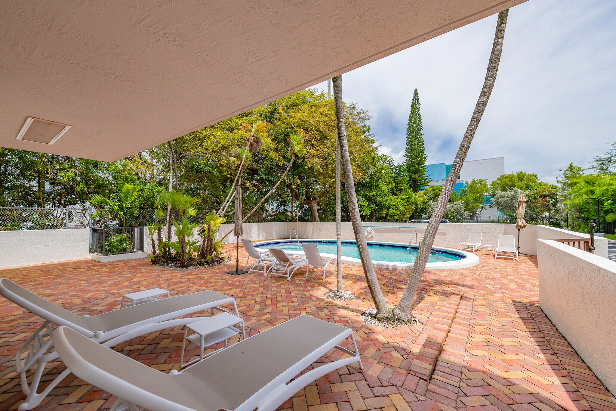 Building Photo - 9300 Bay Harbor Ter