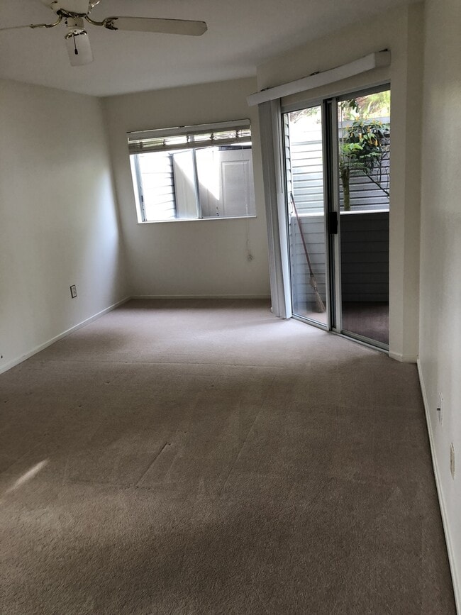 Building Photo - Dog Friendly 2 bedroom 2 bath unit in Mililani! Price Drop!