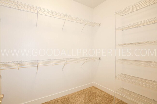 Building Photo - 4-Bedroom Ranch Home in Clive with Finished Basement & 3-Car Garage