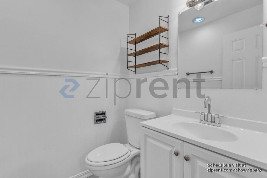 Building Photo - 12211 SE 59th St