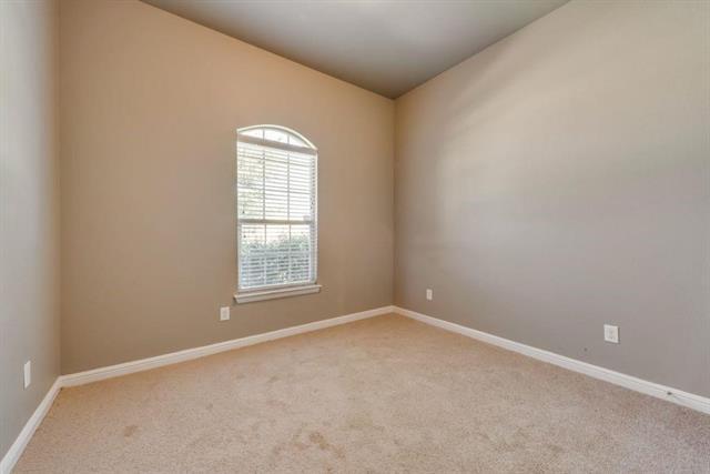 Building Photo - 409 Braewick Dr