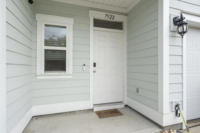 Building Photo - 7522 Shadow Lake Dr