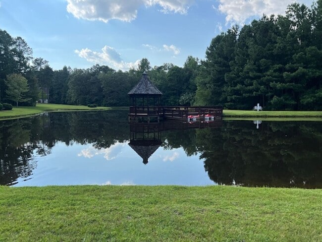 Building Photo - 108 Pine Hawk Dr