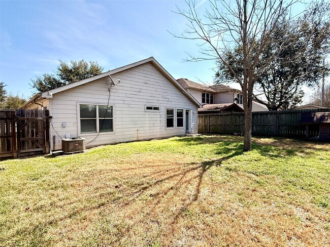 Building Photo - 16127 Cole Bridge Ln