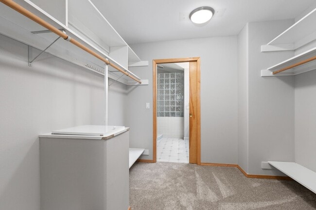 Building Photo - 4Bd/2.5Ba Seattle House