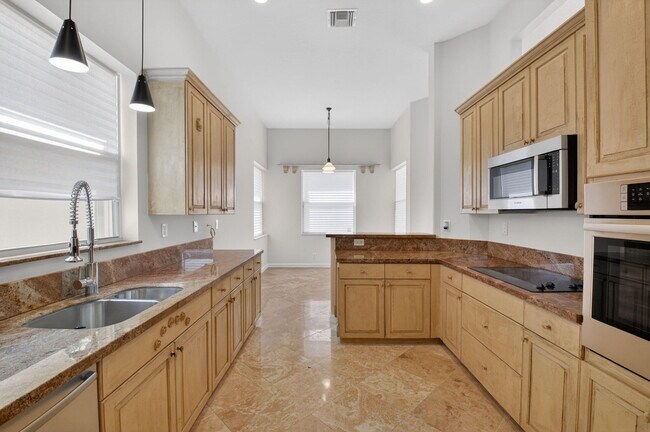 Building Photo - 7032 Vivaldi Ln