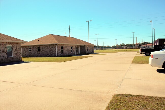 Rear view of Complex - 741 N Nicholson Ave