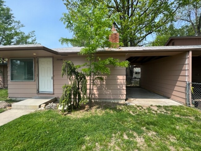 Building Photo - 3006 Bella~Great North End Home!