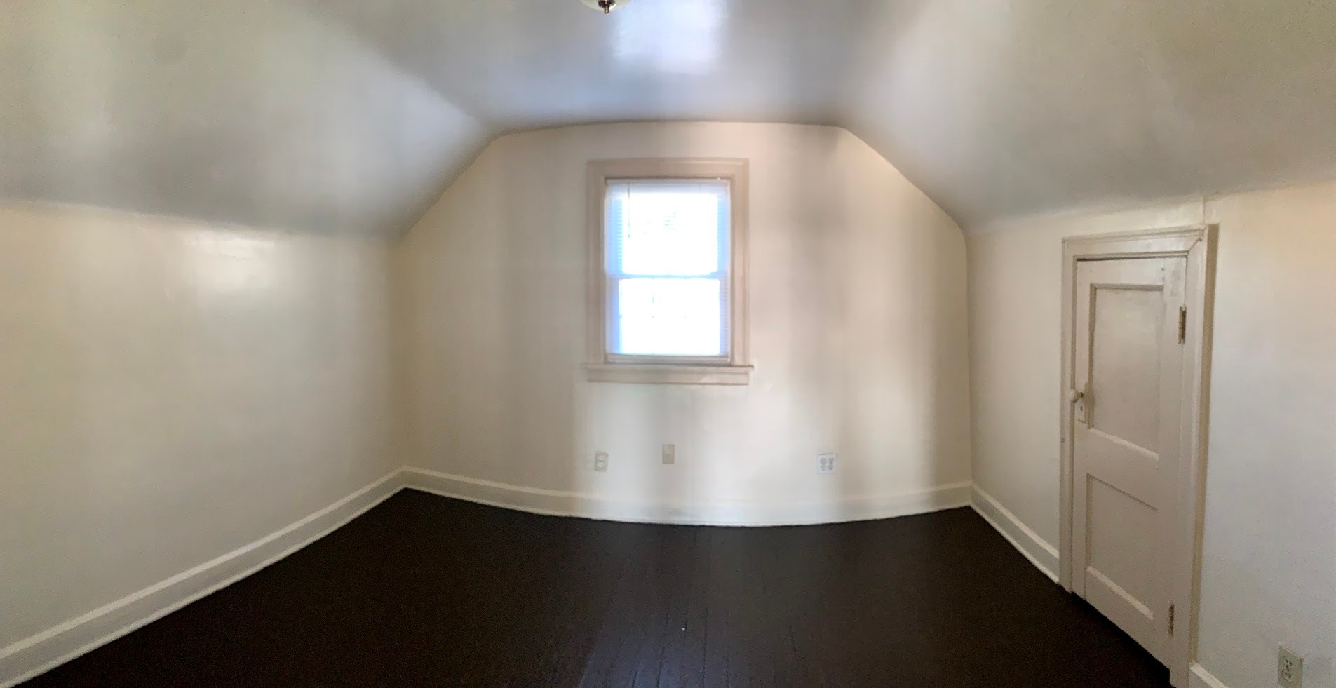 Building Photo - 1924 Maple Ave NE