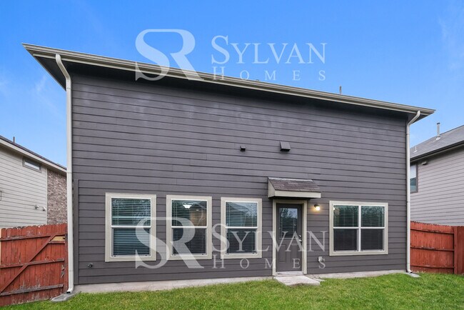 Building Photo - Coming HOME never felt so good!