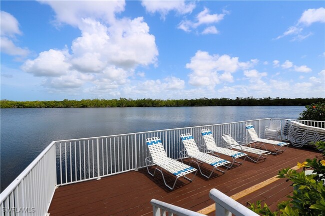 Building Photo - 1155 Mainsail Dr