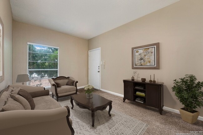 Building Photo - 1819 Babcock Rd