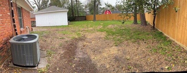 Building Photo - 10218 Oak Point Dr