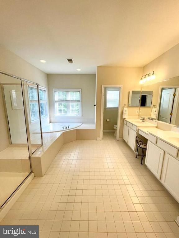 Building Photo - 4207 Talon Dr