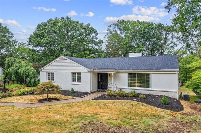 Primary Photo - 207 Farmington Rd