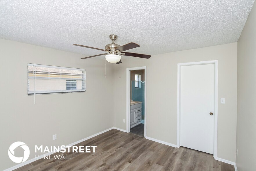 Building Photo - 282 E Haven Dr