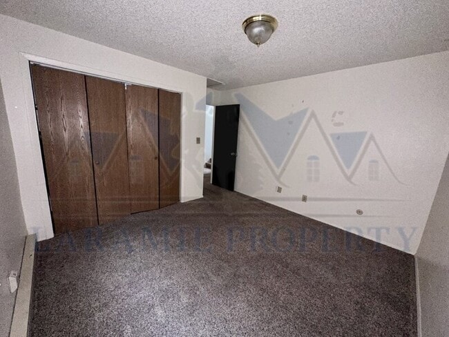 Building Photo - 714 Downey St