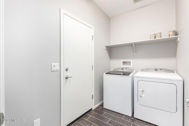 Building Photo - 11522 W Oilseed Dr