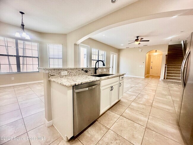 Building Photo - 8880 Napolo Dr