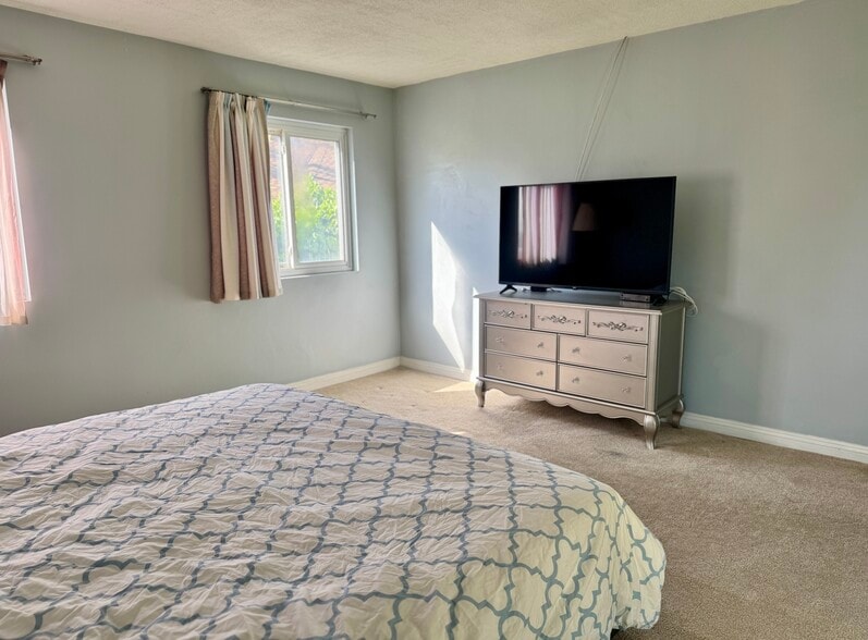 Building Photo - 8108 San Lucas Dr