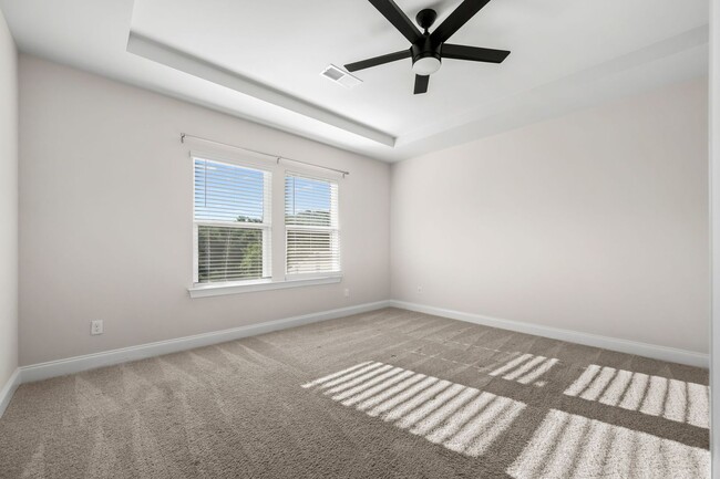 Building Photo - 1028 Holland Ridge Wy