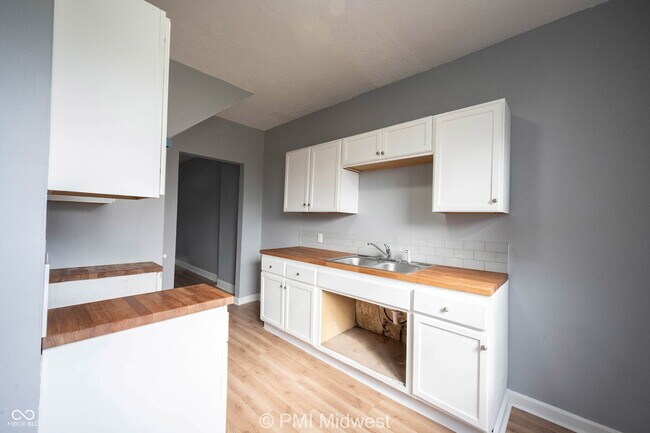 Building Photo - 3413 N Capitol Ave