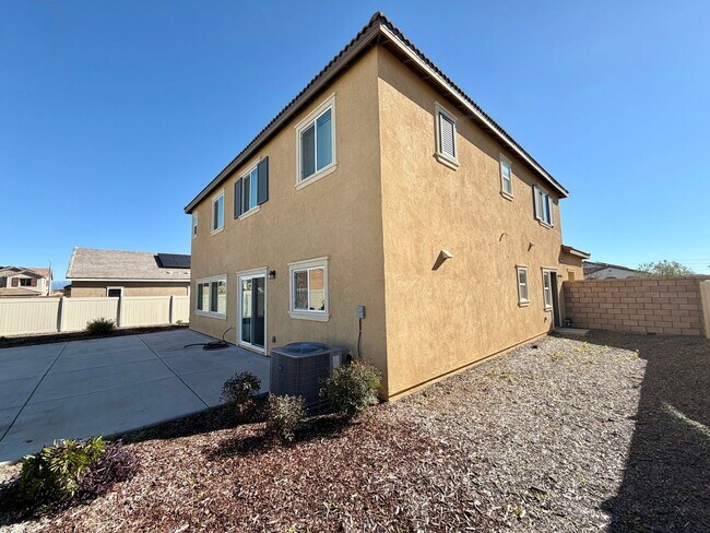 Building Photo - Solar Powered 4 Bedroom 3.5 Bath Sagewood Home with Private Casita & 3 Car Garage