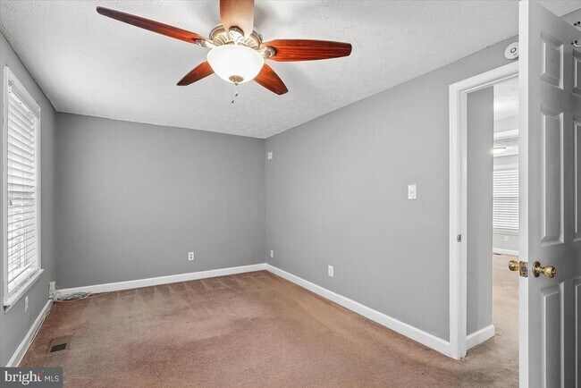 Building Photo - 1594 Lodge Pole Ct