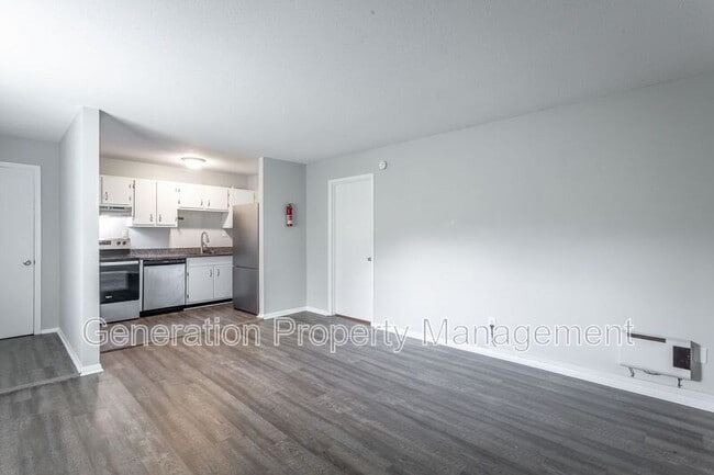 Building Photo - 113 Goodson Ave