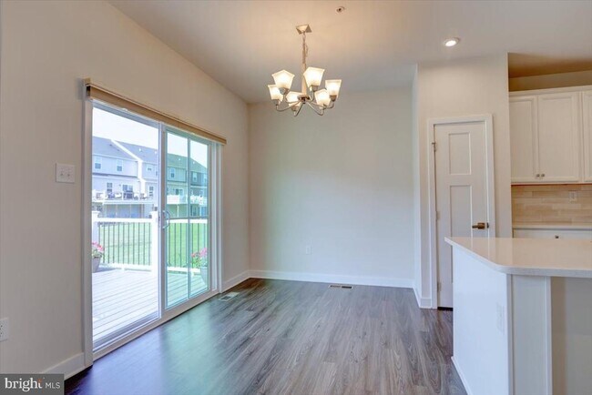Building Photo - 1050 Moscariello Ln