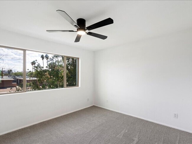 Building Photo - Charming 2BR Condo in Tempe