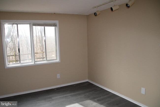 Building Photo - 10308 Watkins Mill Dr