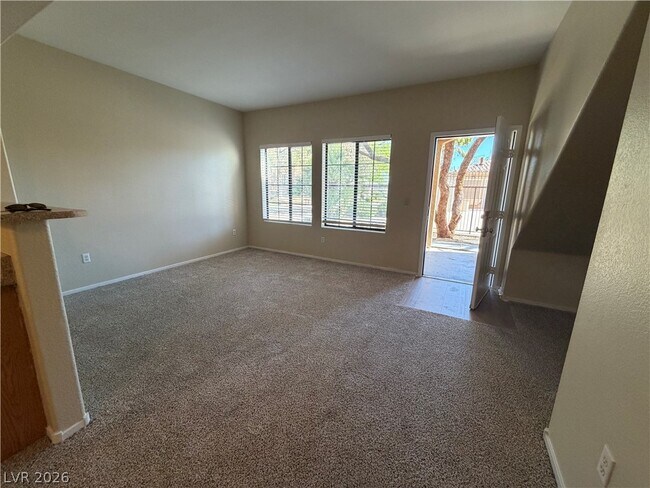 Building Photo - 2060 Rancho Lake Dr