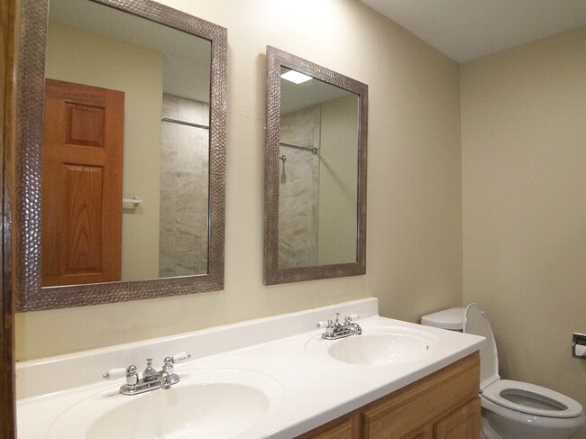 Building Photo - 3835 Winston Dr