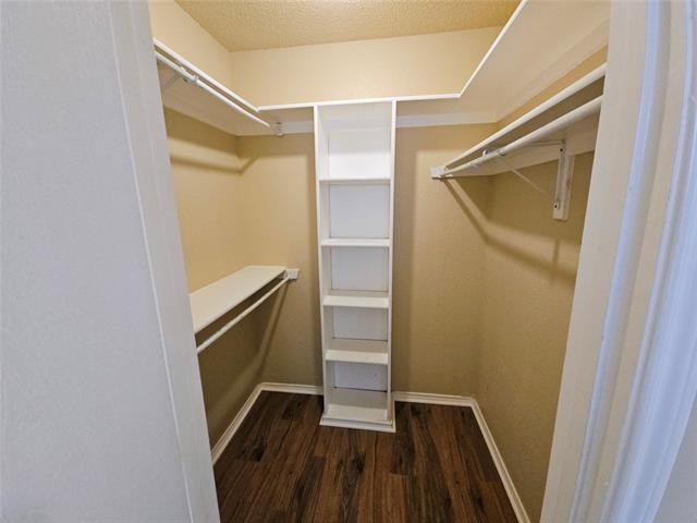 Building Photo - 3813 Waxwing Cir S