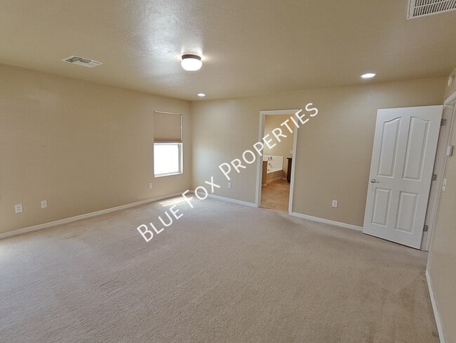 Building Photo - 5874 N Dartwhite Dr