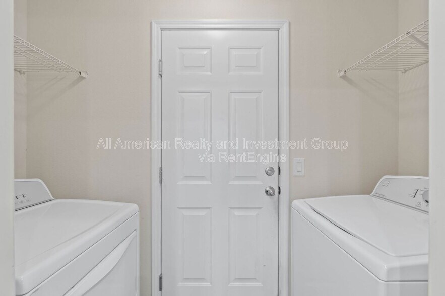 Building Photo - 229 Croft Cir