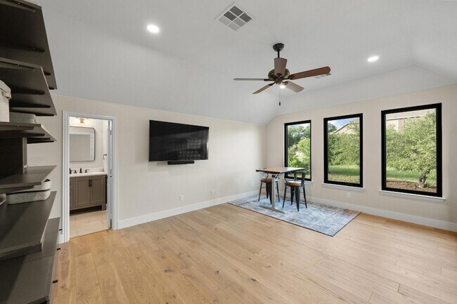 Building Photo - 4518 Diamante Dr