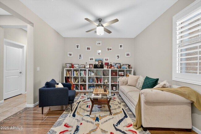 Building Photo - 8984 W Diana Ave