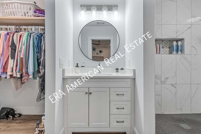 Building Photo - 2037 Lewis Turner Blvd