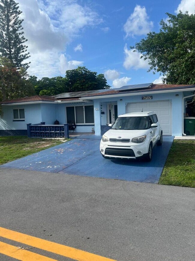 Building Photo - 6717 NW 59th St